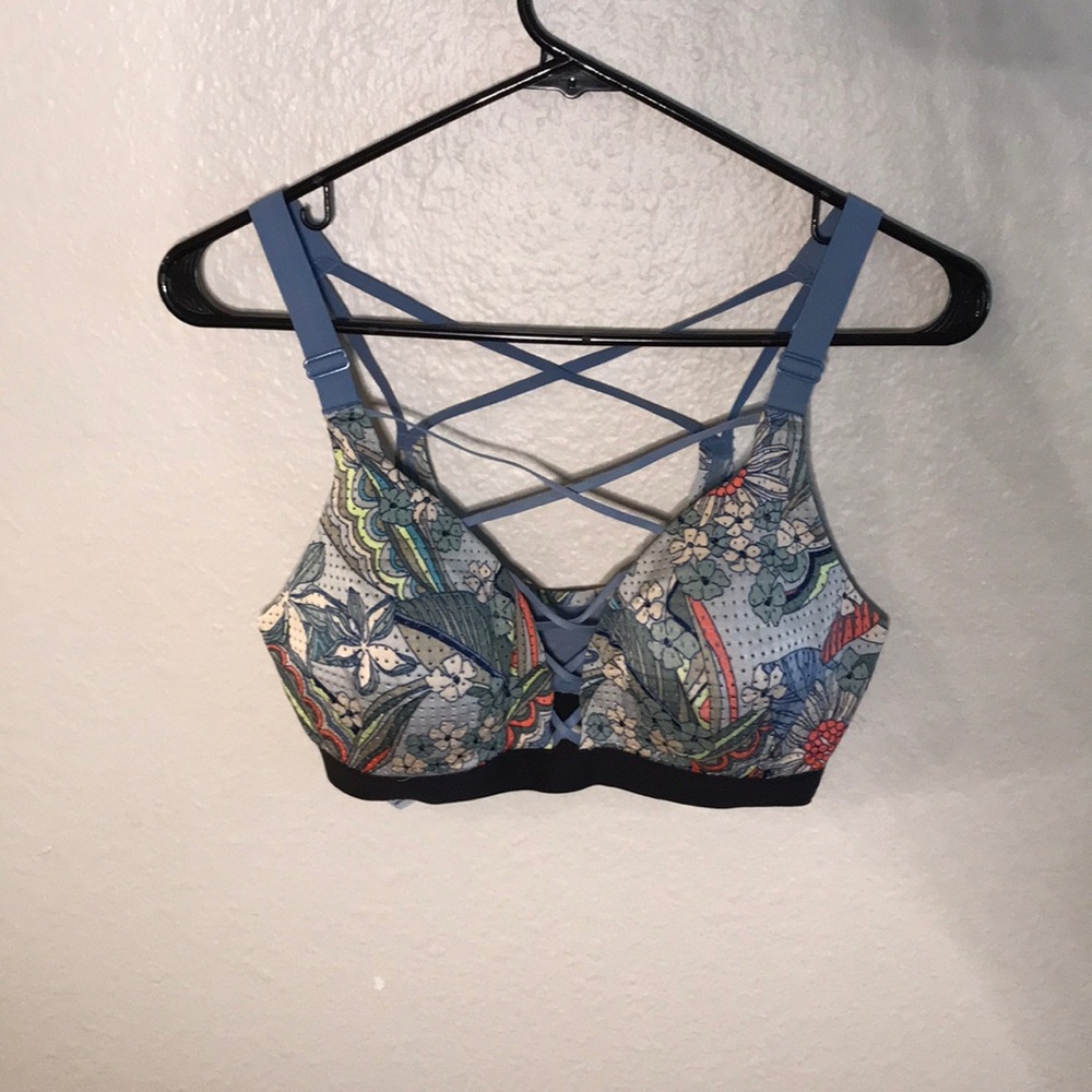 Victoria Sport Sports Bra